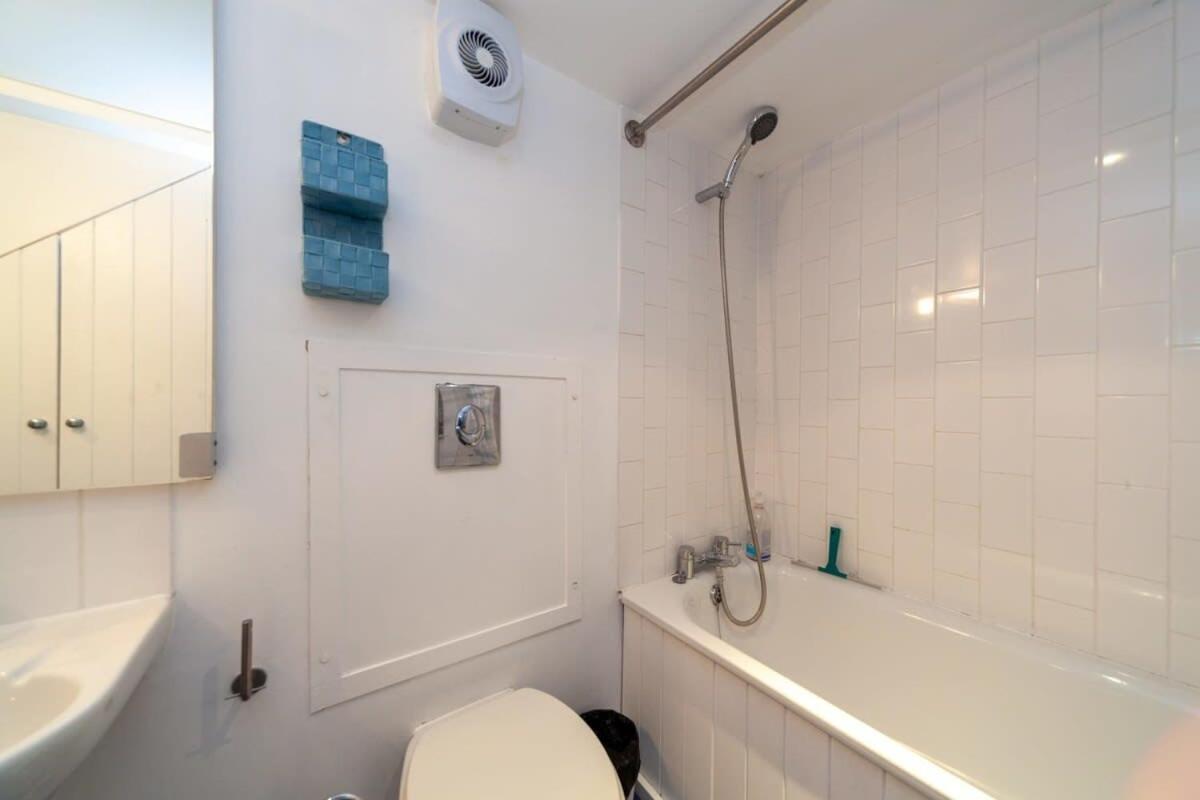 Charming 1 Bedroom Apartment In Old School House London Exterior photo