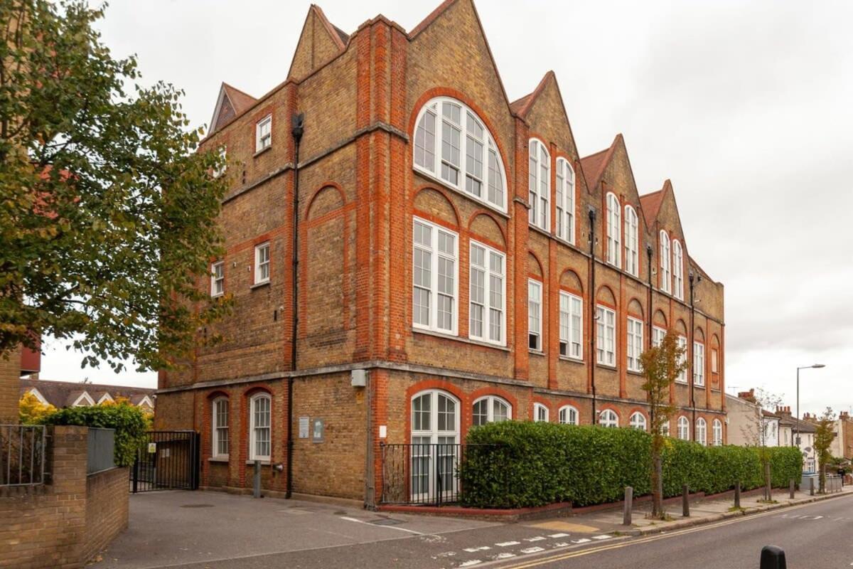 Charming 1 Bedroom Apartment In Old School House London Exterior photo
