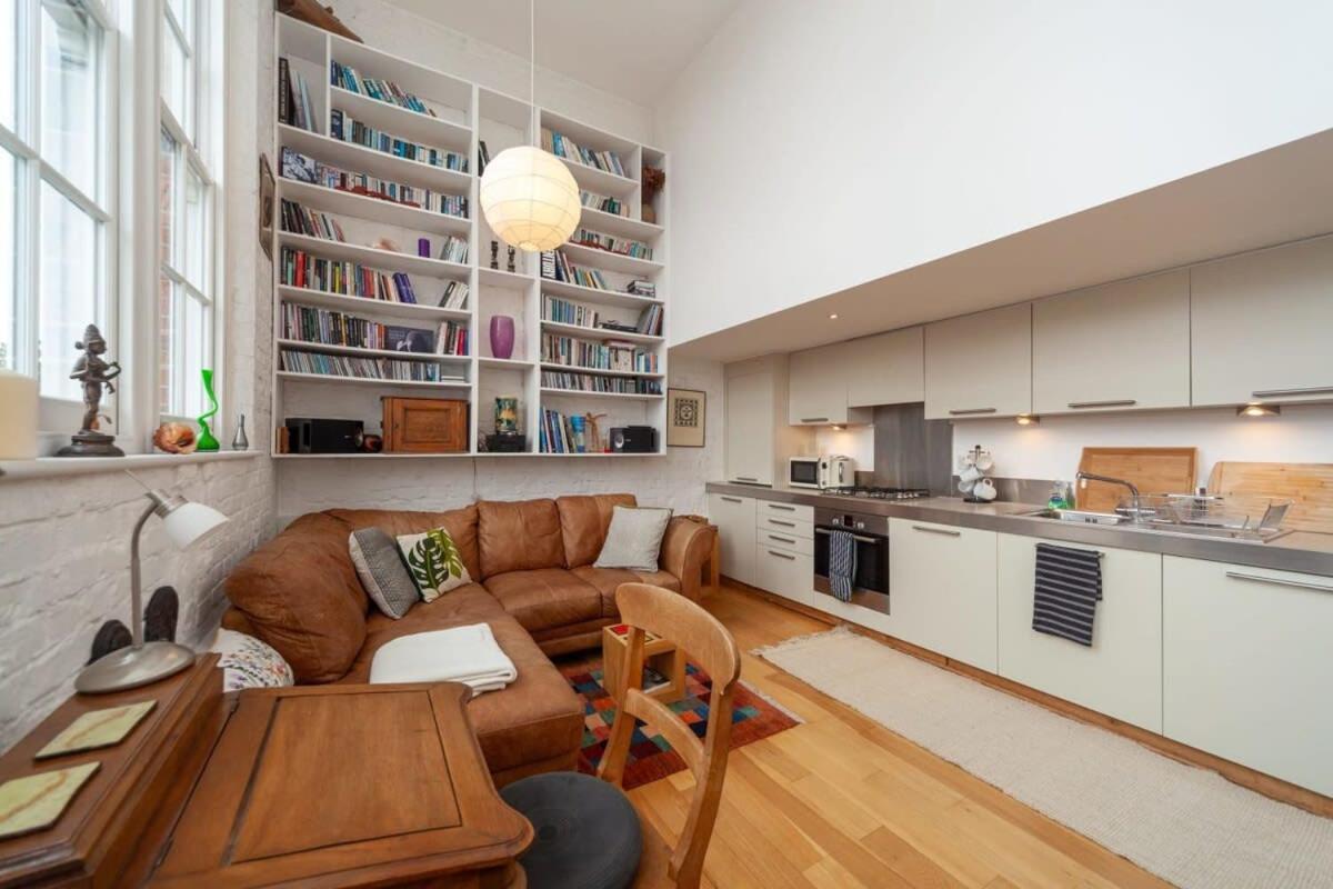 Charming 1 Bedroom Apartment In Old School House London Exterior photo