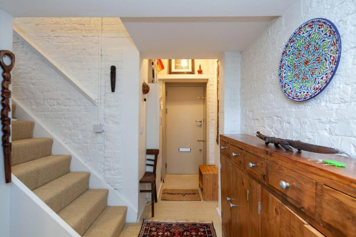 Charming 1 Bedroom Apartment In Old School House London Exterior photo